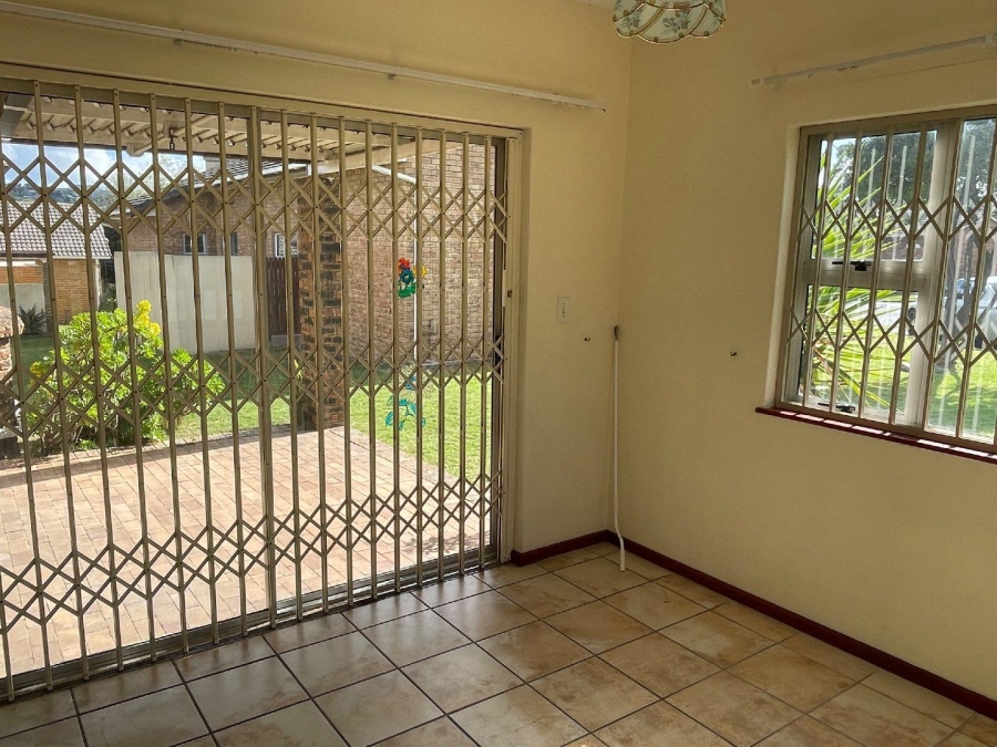 To Let 2 Bedroom Property for Rent in Kenridge Western Cape
